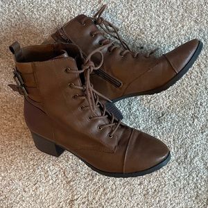 Brash size 10 boots only about a 2in heel